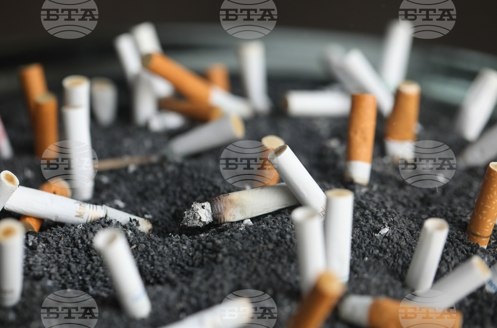 Новият албански вътрешен министър поиска отстраняването от длъжност на заместника си заради сигнал, че пуши в ресторант