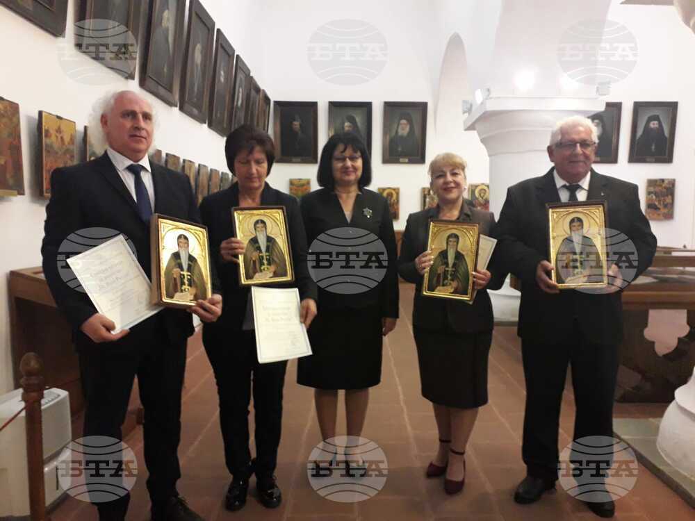 МОН награди директорите на четири училища