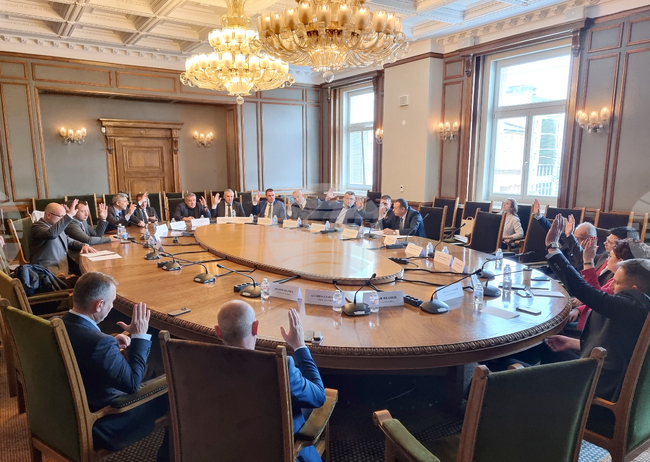 Парламент - Комисия по вътрешна сигурност и обществен ред