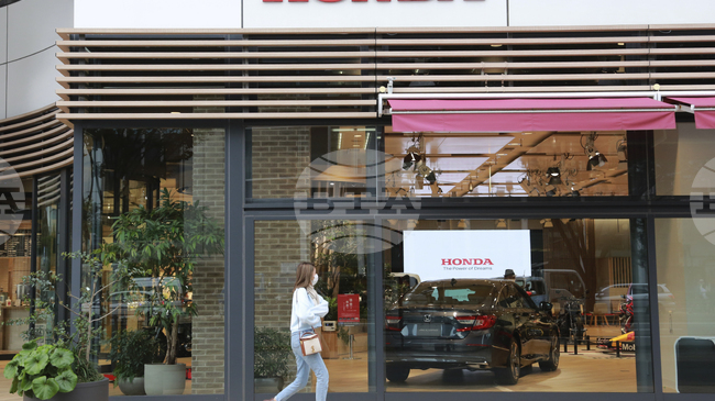 „Хонда“ прекратява производството на автомобили с бензинови двигатели в свой завод в Китай, тъй като търсенето се измества към електромобилите