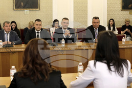 Парламент - ГЕРБ-СДС - ИТН - среща