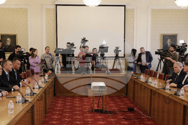 Парламент - ГЕРБ-СДС - ИТН - среща