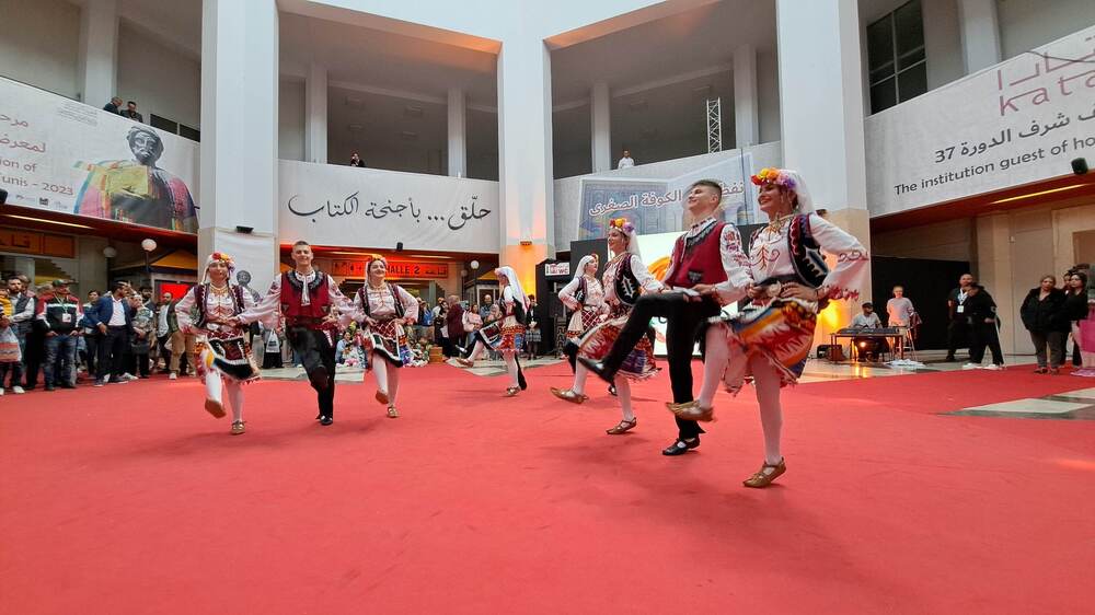 ЦПЛР-Детски комплекс, гр.Сливен: ДЮФА "Тракийче" се завърна от един от най-големите Фестивали на книгата в Република Тунис. 