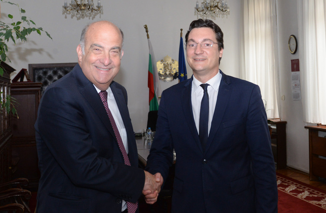 Министерство на правосъдието: Министър Зарков се срещна с новоназначения посланик на САЩ в България Кенет Мертен