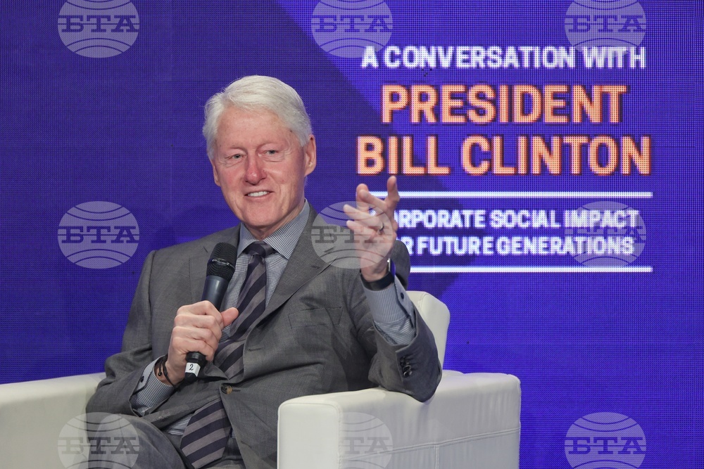 Former US President Bill Clinton: I am Glad to Be Back in Bulgaria