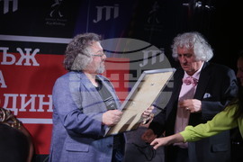 Церемония "Мъж на годината" - номинация - грамота - Манол Пейков