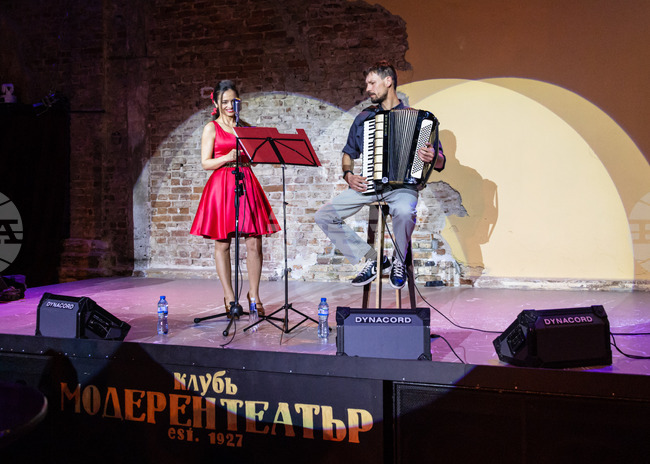 Бургас - джаз концерт - “Глас и акордеон”