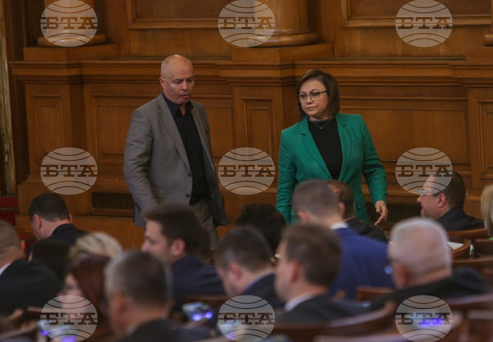Все още нямаме покана за лидерска среща, такава е наложителна, заяви Корнелия Нинова