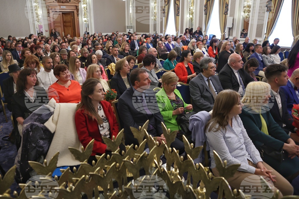 136 Educators Nominated in 26th Edition of Teacher of the Year Ceremony