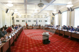 Народно събрание - кръгла маса