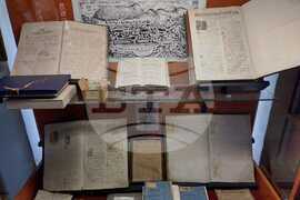 Румъния - музей - фототипно копие на Рибния буквар - дарение