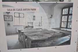 Румъния - музей - фототипно копие на Рибния буквар - дарение