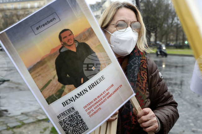 Френският гражданин Бенжамен Бриер описва в книга трите си години в затвора в Иран