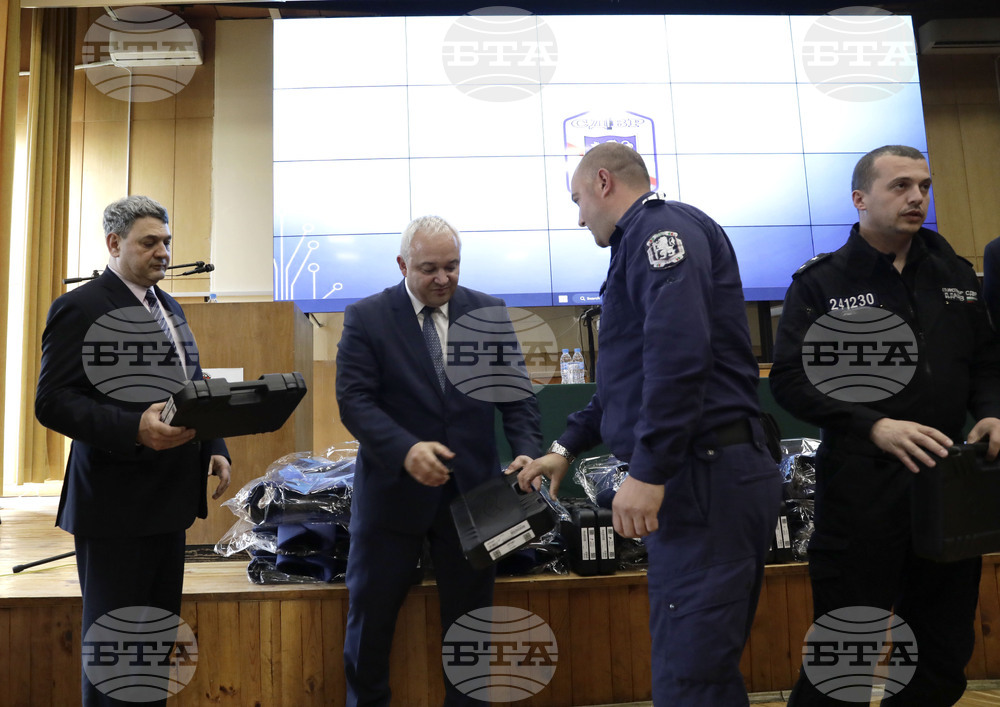 Иван Демерджиев - МВР - служители - нови оръжия