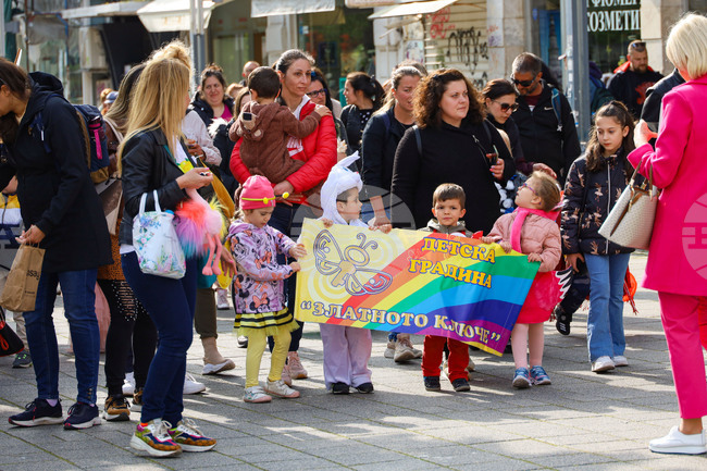 Бургас - карнавално шествие
