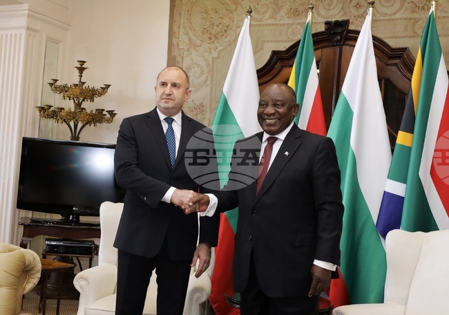 РЮА - Румен Радев - Сирил Рамапоса - среща