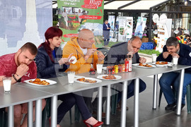 Русе - "Надяждане с люти чушки"