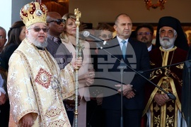 РЮА - Румен Радев - Български православен храм  "Св. Иван Рилски" - църковно-религиозна служба