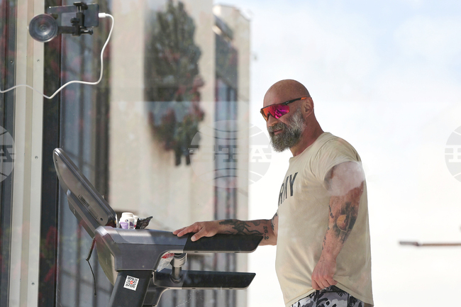  "Стъклената клетка" - Красимир Георгиев