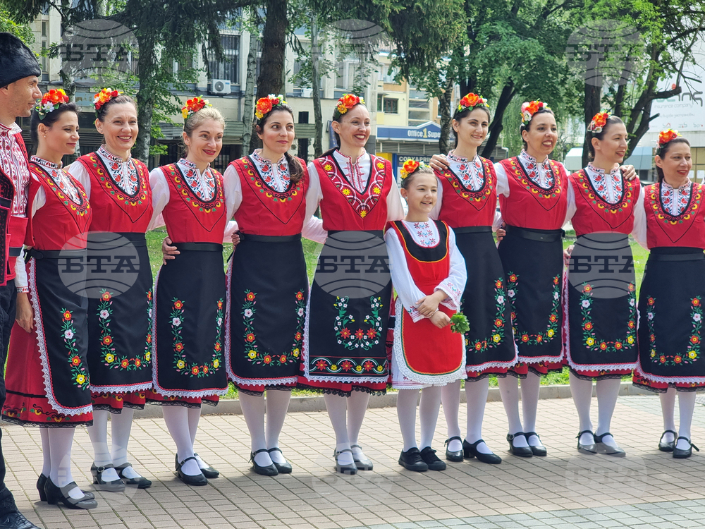 Ловеч - „Люлякова ръченица“ - фестивал