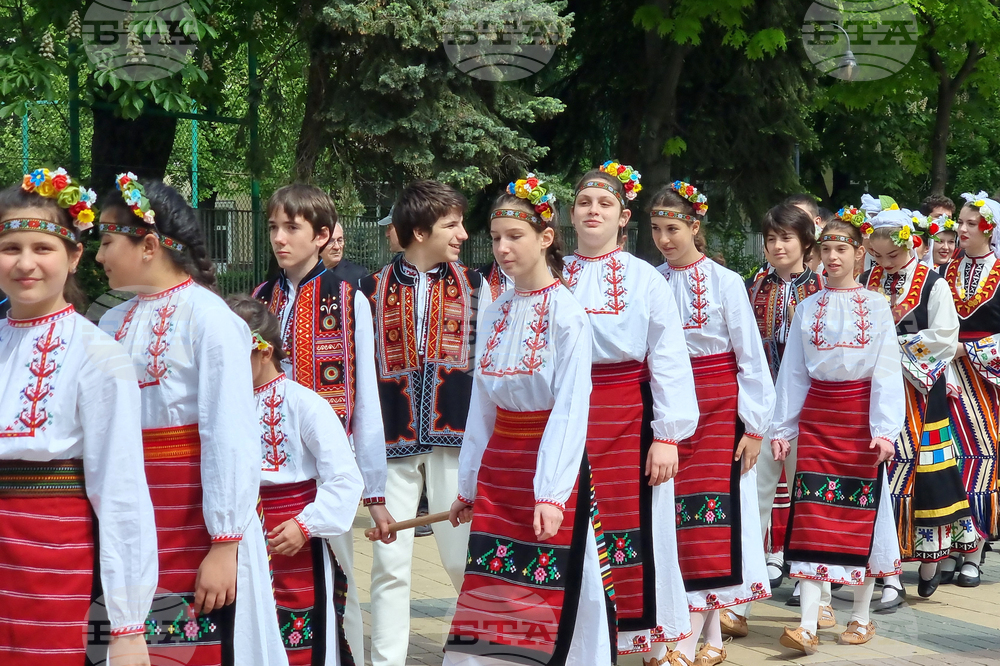 Ловеч - „Люлякова ръченица“ - фестивал