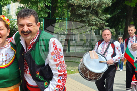 Ловеч - „Люлякова ръченица“ - фестивал