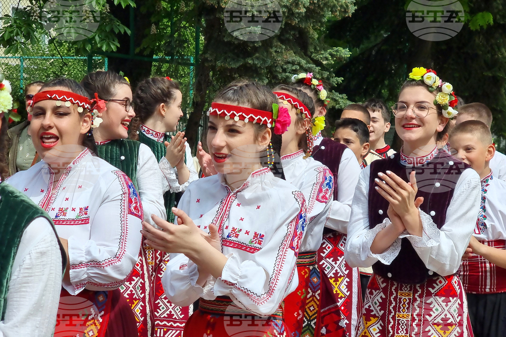 Ловеч - „Люлякова ръченица“ - фестивал