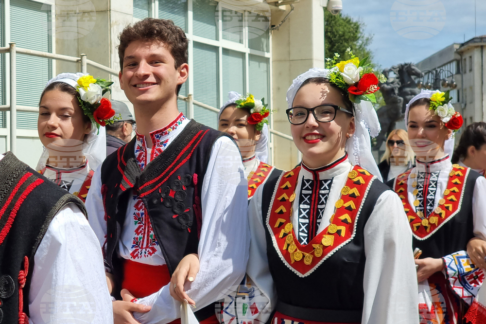 Ловеч - „Люлякова ръченица“ - фестивал