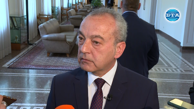 Надявам се и съм силно обнадежден от това да бъде съставено редовно правителство, отбеляза служебният премиер Гълъб Донев