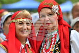 Село Божурово - фолклорен фестивал "Божурите"