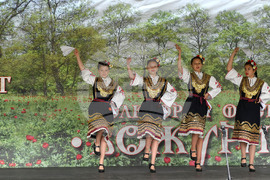 Село Божурово - фолклорен фестивал "Божурите"