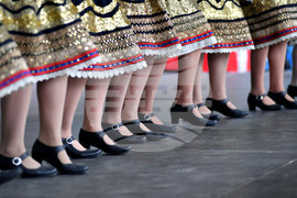 Село Божурово - фолклорен фестивал "Божурите"