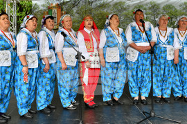 Село Божурово - фолклорен фестивал "Божурите"