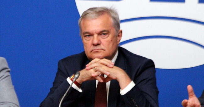 Румен Петков: Съединените щати са пред банкрут и войната на САЩ в Украйна цели да прикрие това