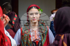 Разлог - автентични носии - ревю