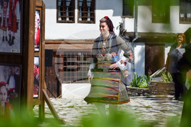 Разлог - автентични носии - ревю