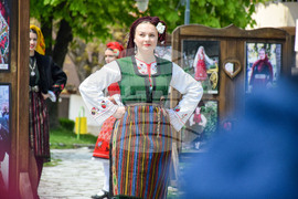 Разлог - автентични носии - ревю