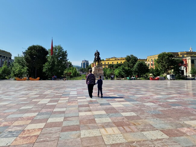 Международни културни седмици започват в Албания; първата е посветена на Гърция