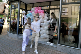 Бургас - Търговската гимназия - абитуриенти