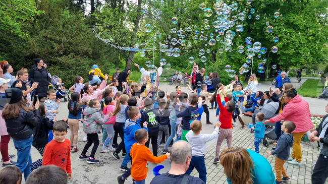 Търговище - сапунени балони - шоу