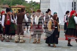 Априлци - възстановка