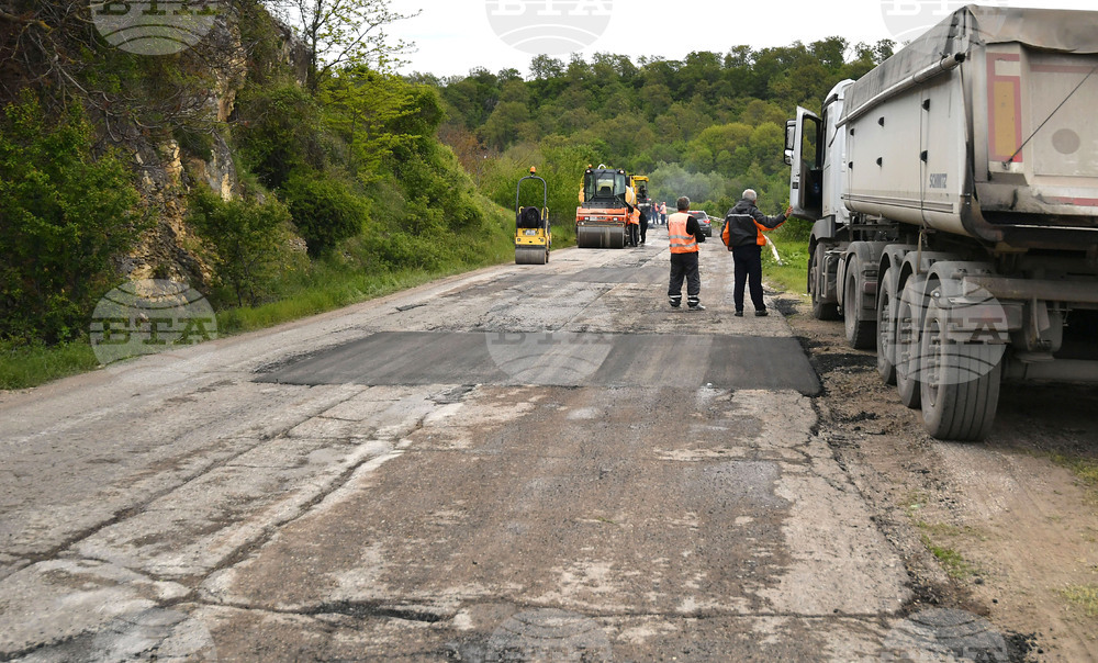 АПИ ще санкционира фирма за некачествен ремонт на участък от пътя Манастирище - Бързина в област Враца