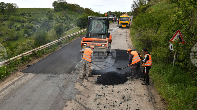 КЗК образува открито производство срещу АПИ 