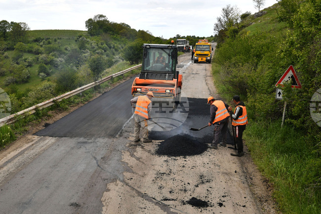 КЗК образува открито производство срещу АПИ 