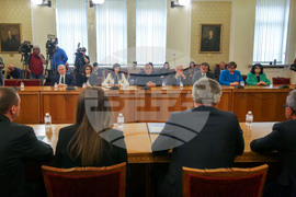 Парламент - ГЕРБ-СДС - ДПС - среща