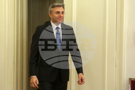 Парламент - ГЕРБ-СДС - ДПС - среща