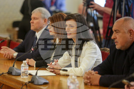 Парламент - ГЕРБ-СДС - ДПС - среща