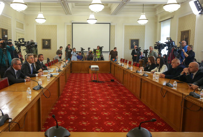 Профилът на кабинета трябва да изглежда европейски, имаме експерти в почти всички сфери, отговориха от ДПС