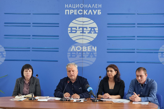  Национален пресклуб на БТА Ловеч - КТ "Подкрепа" - театър - пресконференция