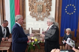 Плевен - празник - почетни граждани